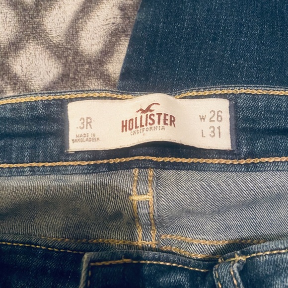 Hollister Skinny Jeans - Picture 3 of 3
